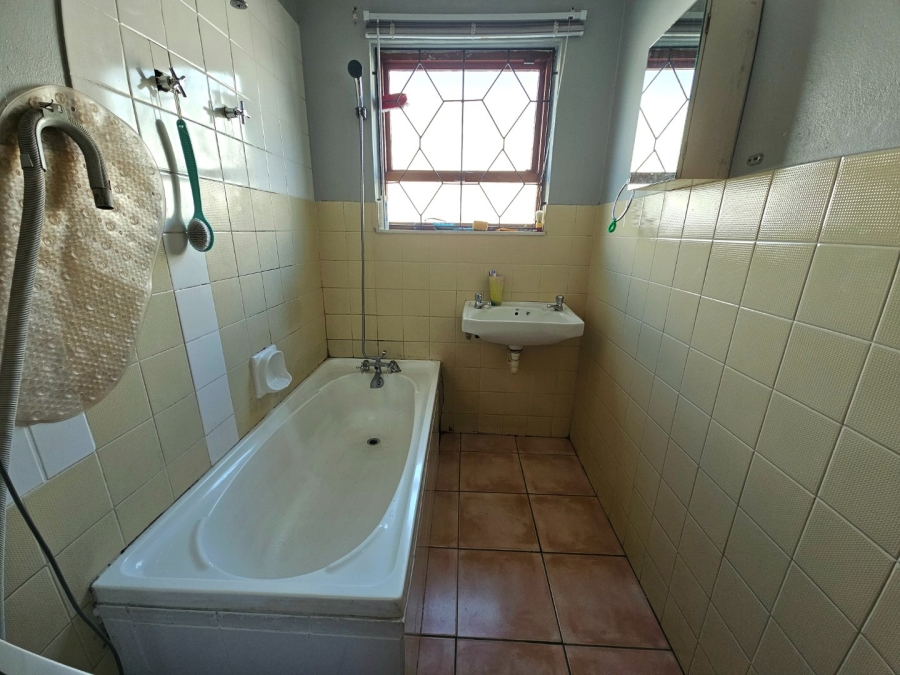 4 Bedroom Property for Sale in Strandfontein Village Western Cape